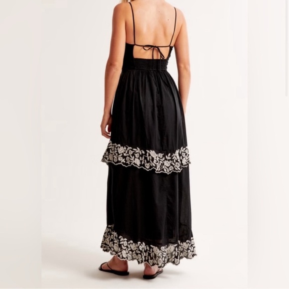 Abercrombie & Fitch embroidered tiered Maxi Dress black and ivory sized MT - Picture 4 of 7